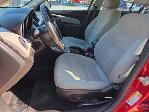 Used 2012 Chevrolet Cruze LT FWD image 11