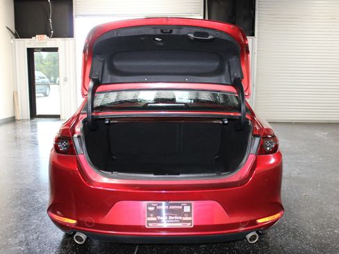 Used 2019 MAZDA MAZDA3 Sedan w/ Preferred Package FWD image 33