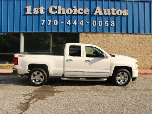Used 2018 Chevrolet Silverado 1500 LTZ Z71 w/ LTZ Plus Package AWD/4WD image 8