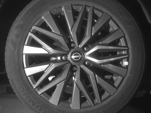 Used 2025 Nissan Altima 2.5 SV image 15