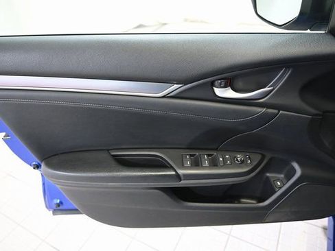 Used 2018 Honda Civic Touring image 21