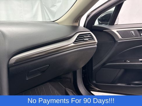 Used 2018 Ford Fusion SE w/ Fusion SE Technology Package image 21