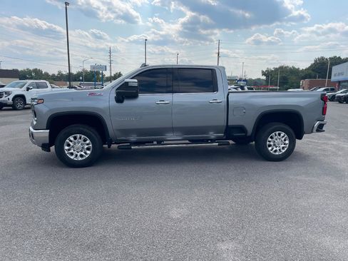 Used 2024 Chevrolet Silverado 3500 LTZ w/ LTZ Plus Package image 2
