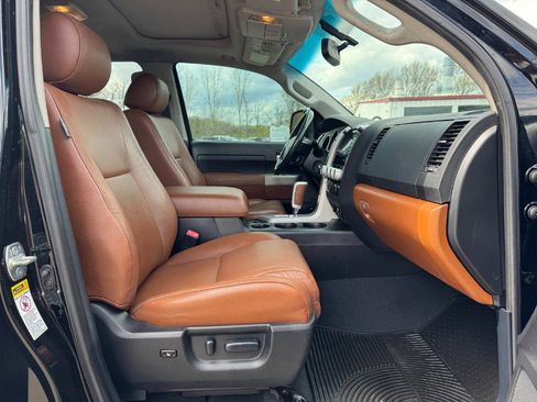 Used 2009 Toyota Tundra Limited AWD/4WD image 18