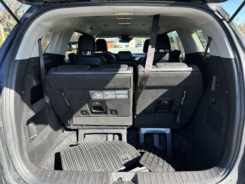 Used 2023 Kia Carnival LX image 22