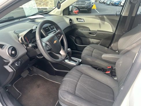 Used 2016 Chevrolet Sonic LT image 16