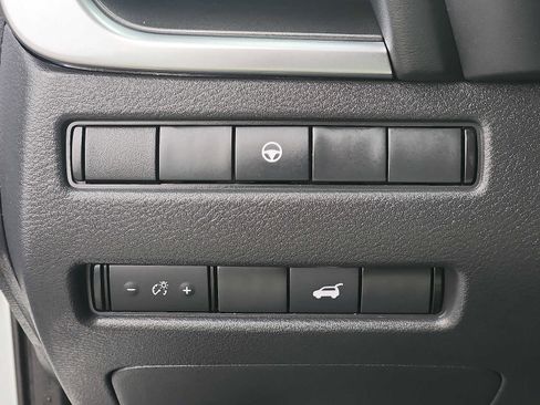 Used 2022 Nissan Rogue SV w/ SV Premium Package image 22