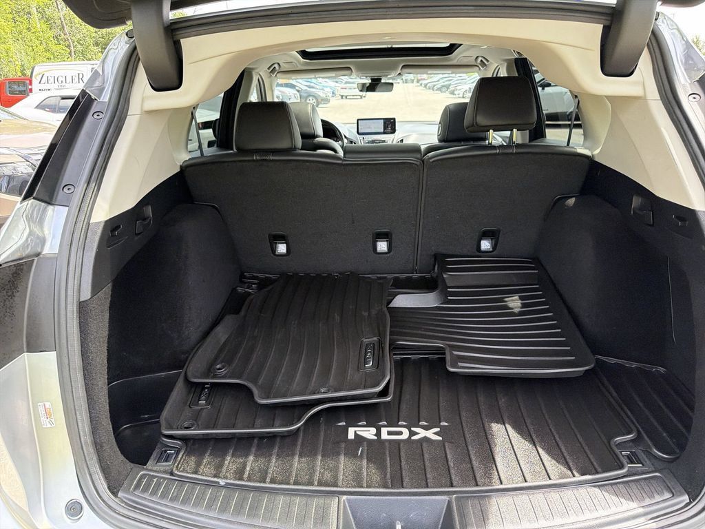 Used 2022 Acura RDX w/ Technology Package AWD/4WD image 21