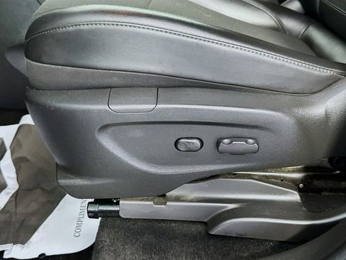 Used 2019 Buick Encore Sport Touring AWD/4WD image 20