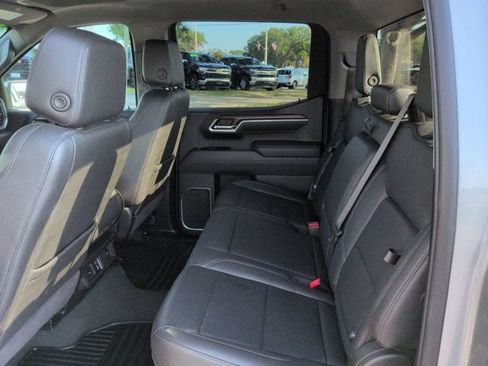 Used 2025 GMC Sierra 1500 SLT AWD/4WD image 13