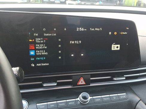 Used 2025 Hyundai Elantra SEL FWD image 19