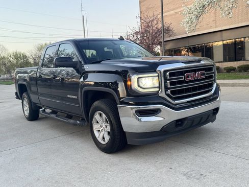 Used 2017 GMC Sierra 1500 SLE AWD/4WD image 9
