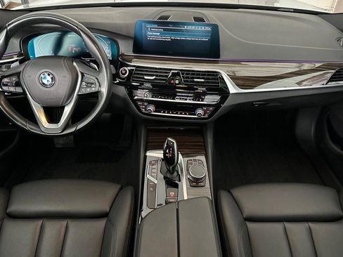 Used 2020 BMW 530e w/ Convenience Package RWD image 12