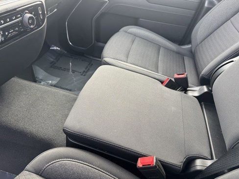 Used 2025 Chevrolet Silverado 1500 LT image 23