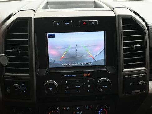 Used 2022 Ford F250 XL w/ Power Equipment Group AWD/4WD image 7