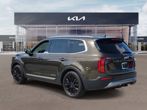 Used 2022 Kia Telluride SX w/ Towing Package FWD image 4