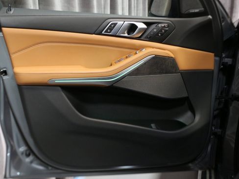 Certified 2023 BMW X7 xDrive40i w/ Executive Package image 14