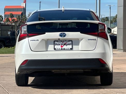 Certified 2020 Toyota Prius LE w/ Carpet Mat Package image 6