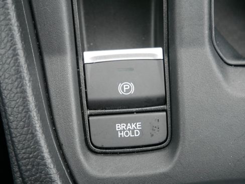 Certified 2023 Honda Accord EX image 32