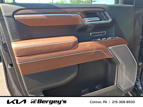 Used 2025 GMC Sierra 1500 Denali Ultimate w/ LPO, Utility Wall Package AWD/4WD image 15