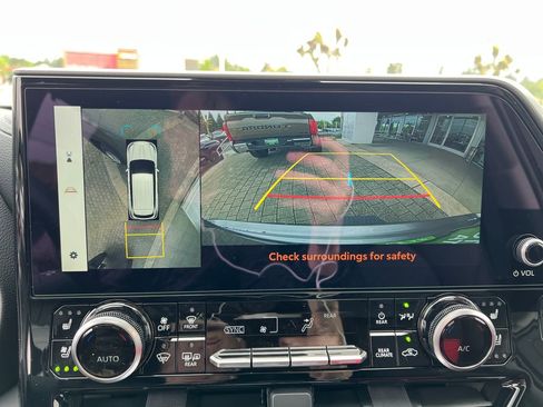 New 2026 Toyota Highlander Limited AWD/4WD image 15