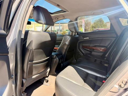 Used 2010 Honda Crosstour EX-L image 9