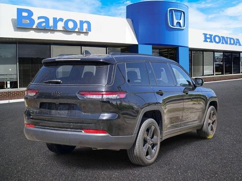 Used 2023 Jeep Grand Cherokee L Laredo AWD/4WD image 5