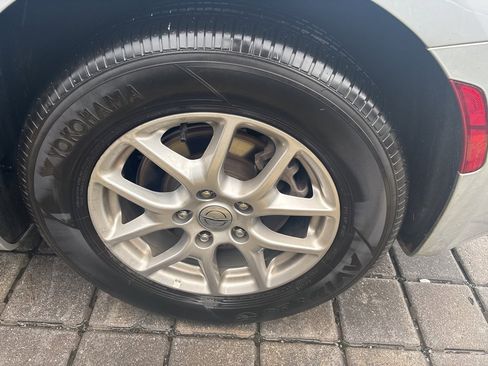 Used 2024 Chrysler Voyager LX image 8