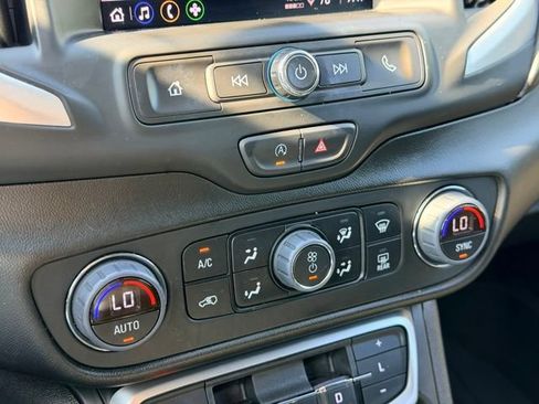 Used 2023 GMC Terrain SLE w/ Driver Convenience Package FWD image 16