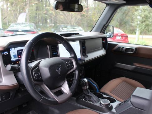 Used 2022 Ford Bronco Outer Banks image 16