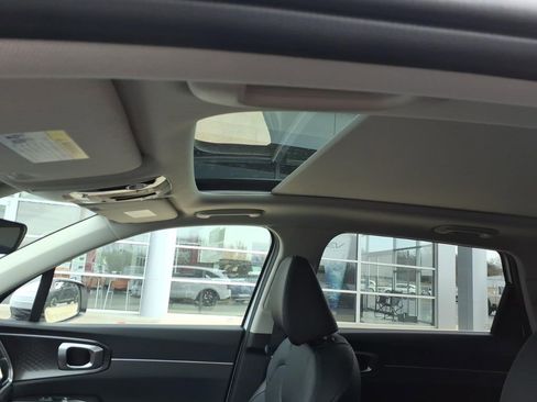 New 2026 Kia Sorento S image 12