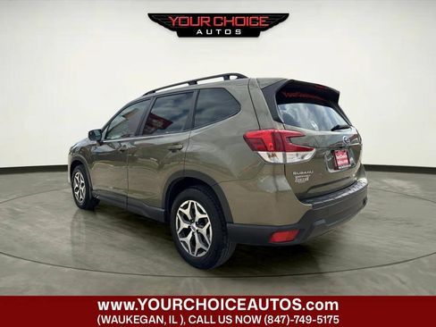 Used 2023 Subaru Forester Premium AWD/4WD image 3
