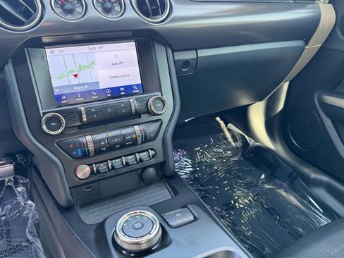 Used 2021 Ford Mustang Shelby GT500 w/ Technology Package image 19