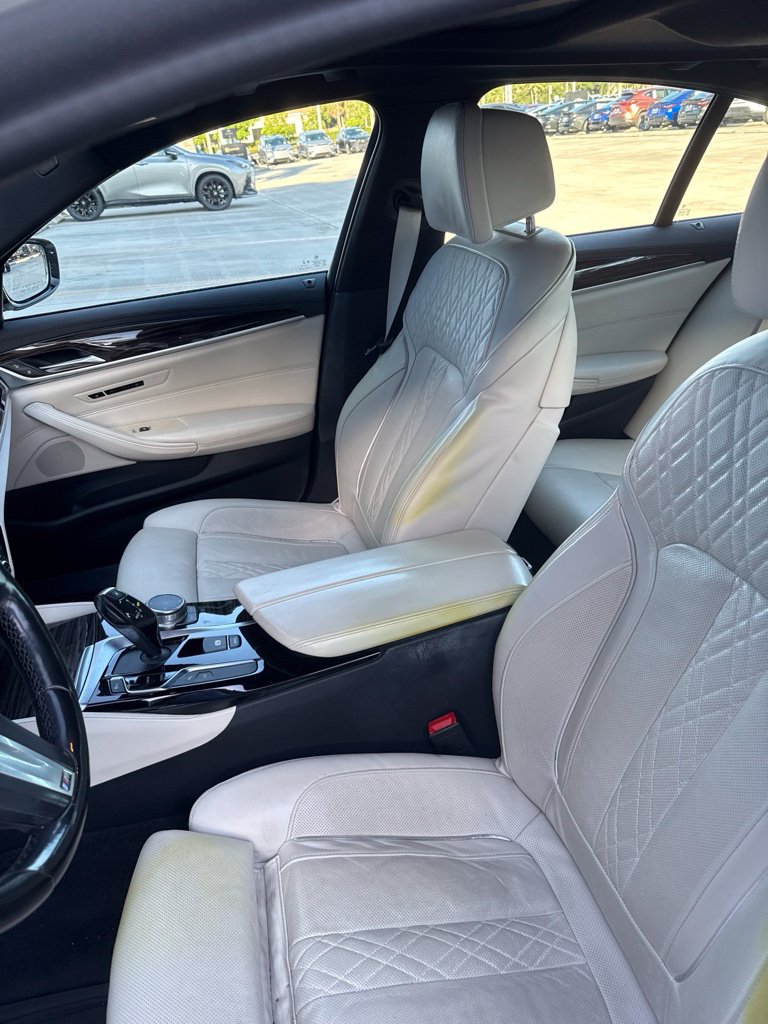 Used 2020 BMW 540i w/ M Sport Package RWD image 6
