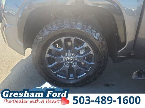 Used 2023 Toyota Tundra Platinum image 33