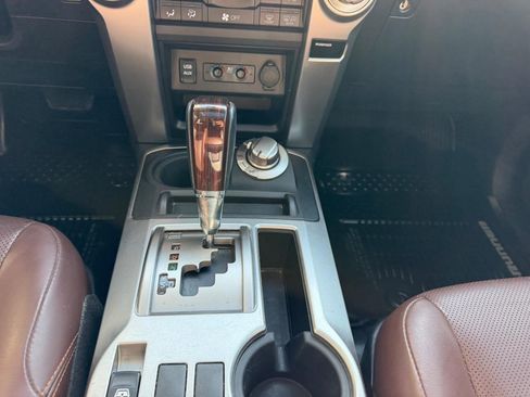 Used 2018 Toyota 4Runner Limited AWD/4WD image 17