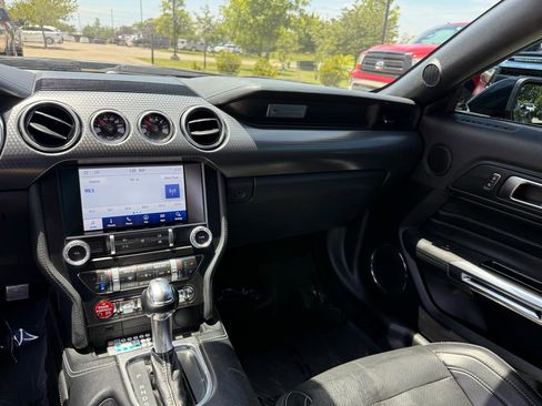 Used 2019 Ford Mustang GT Premium w/ GT Performance Package RWD image 14