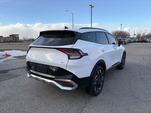 Used 2024 Kia Sportage SX image 4