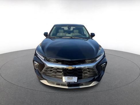 Used 2025 Chevrolet Blazer LT image 4