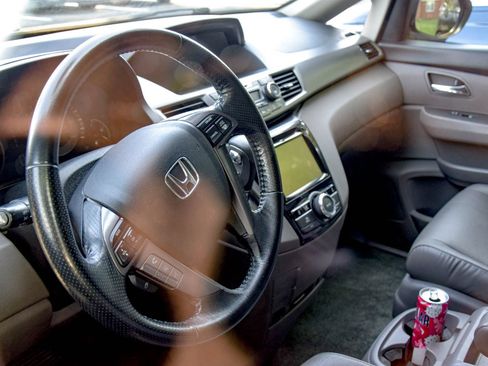 Used 2015 Honda Odyssey EX-L image 11