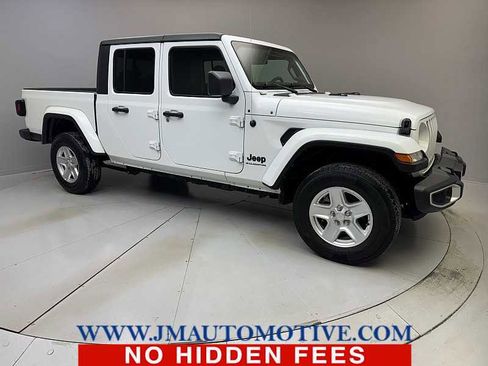 Used 2023 Jeep Gladiator Sport image 7