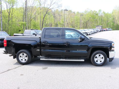 Used 2018 Chevrolet Silverado 1500 LT w/ All Star Edition image 9