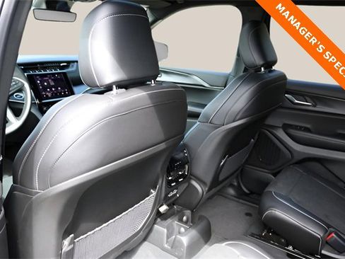 New 2025 Jeep Grand Cherokee L Altitude image 15