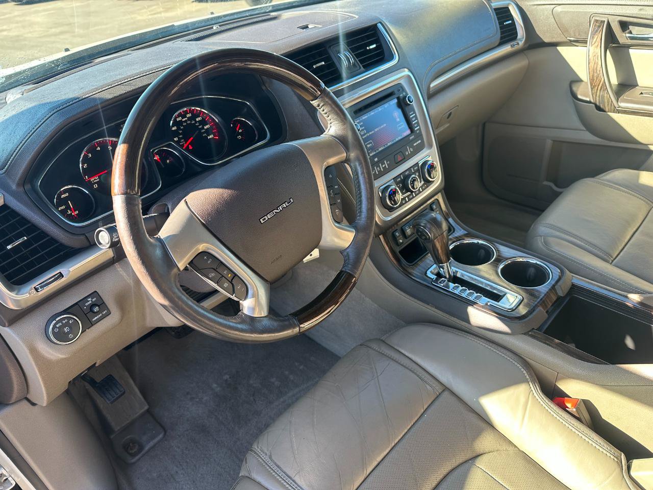 Used 2015 GMC Acadia Denali AWD/4WD image 19