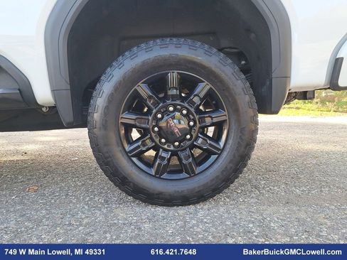 Used 2024 GMC Sierra 3500 AT4 image 35
