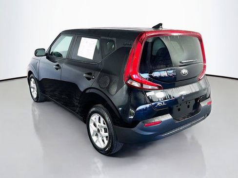 Used 2021 Kia Soul S image 6