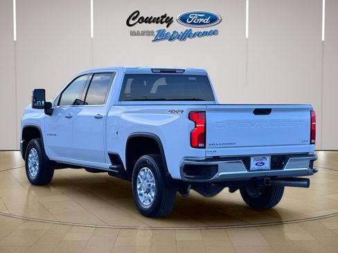 Used 2024 Chevrolet Silverado 2500 LTZ AWD/4WD image 23