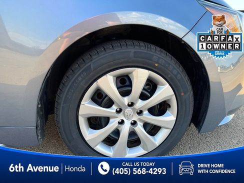 Used 2025 Toyota Corolla LE FWD image 12
