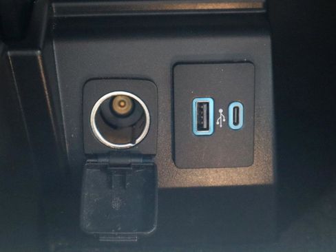 Used 2021 Ford Explorer XLT w/ Equipment Group 202A image 76