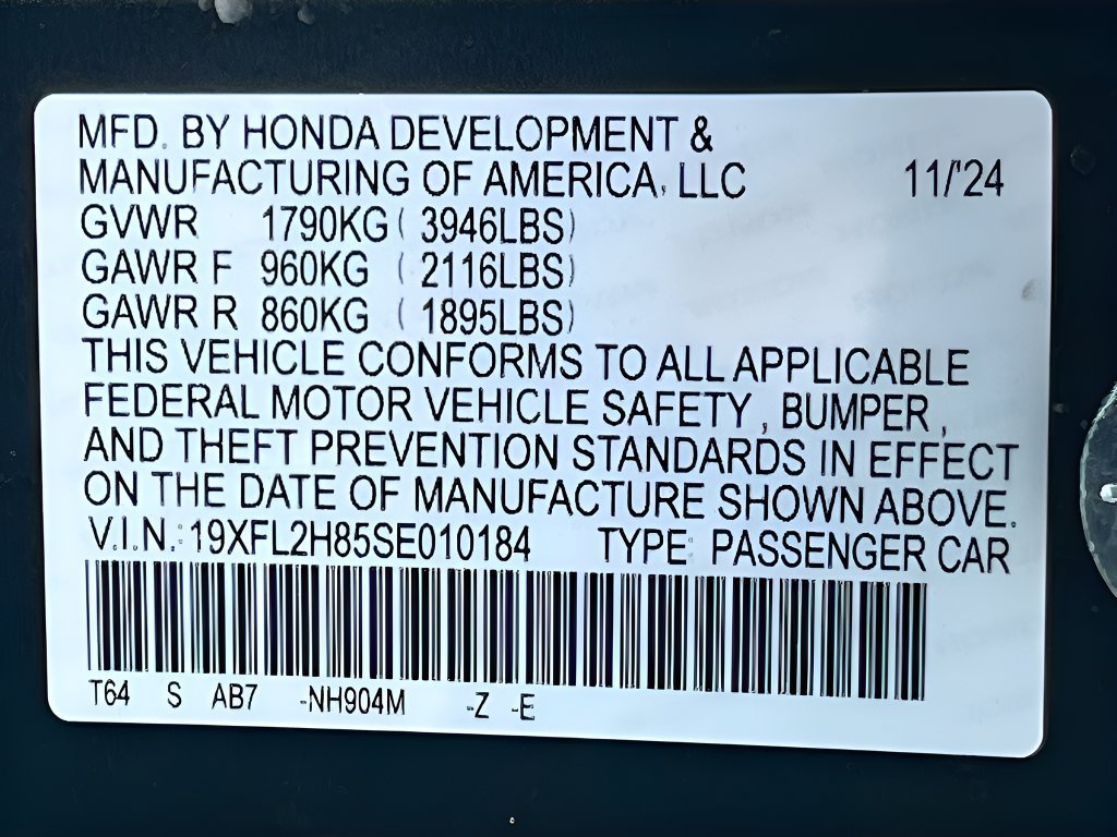 Used 2025 Honda Civic Sport image 29
